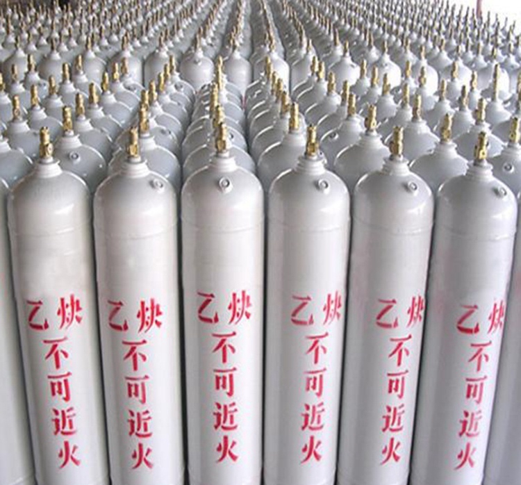 乙炔的化學(xué)屬性，主要用途有哪些？使用時(shí)有哪些注意事項(xiàng)？